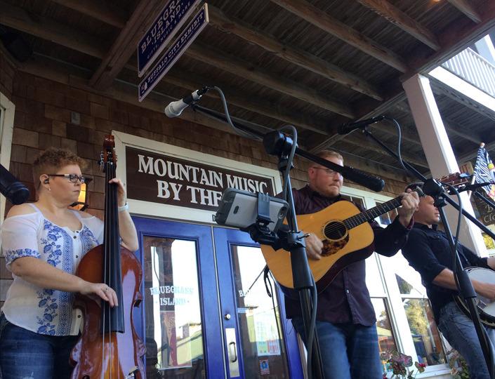 Manteo First Fridays